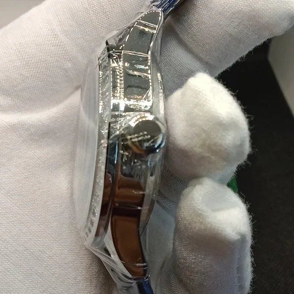 Additional pics of Men's moving earth watch! - Picture 6 of 6